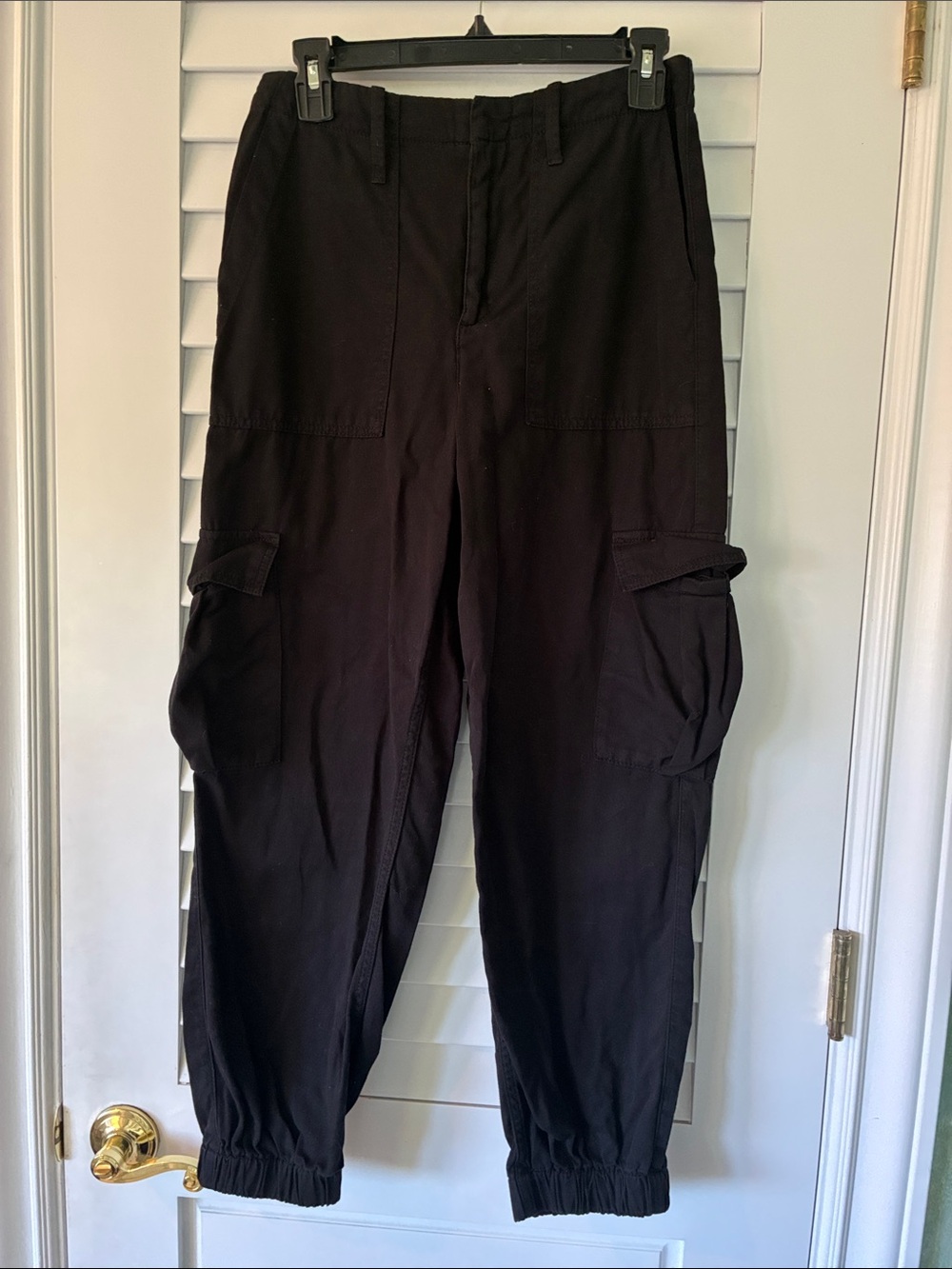 URBAN OUTFITTERS! BDG Black Cargo Pants with Utility Pockets-CUTE WITH BOOTS szS